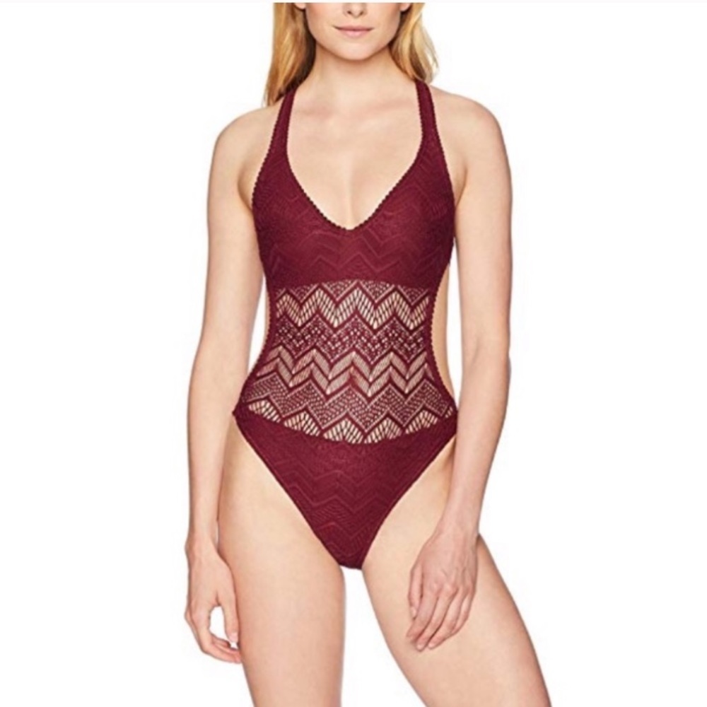 VINCE CAMUTO Plunge Geo Lace Fig OnePiece Swimsuit 10
